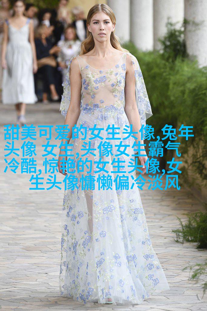 女生海边头像背影图片(26张)