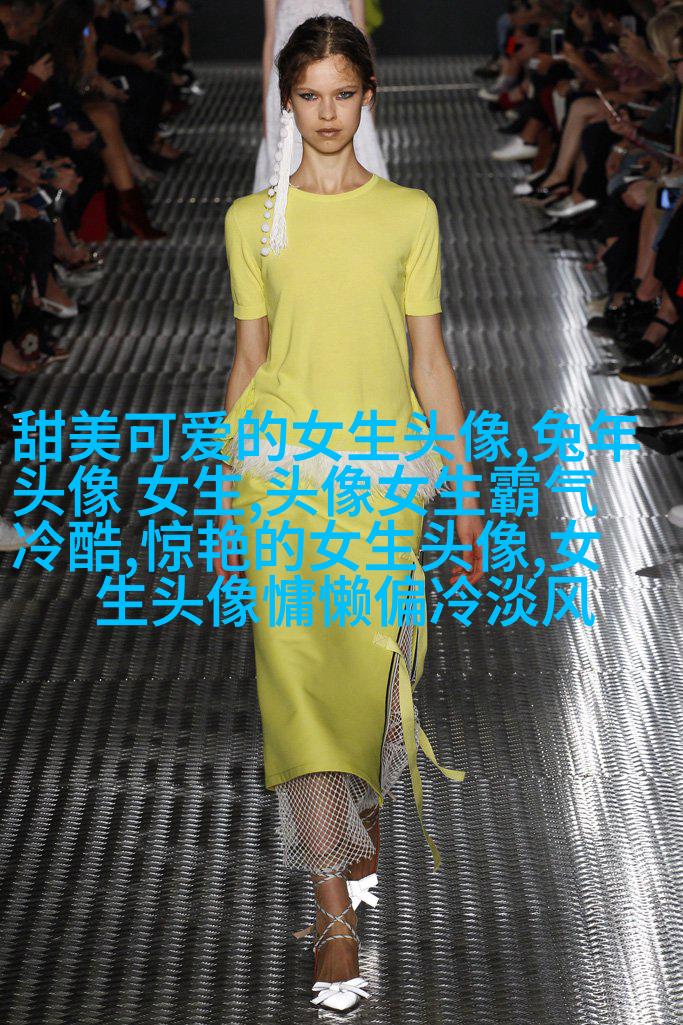 女生海边头像背影图片(26张)